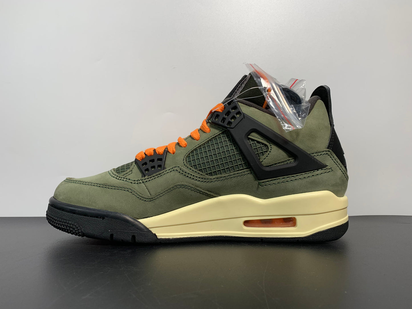 Air Jordan 4 Retro Undefeated Army Green