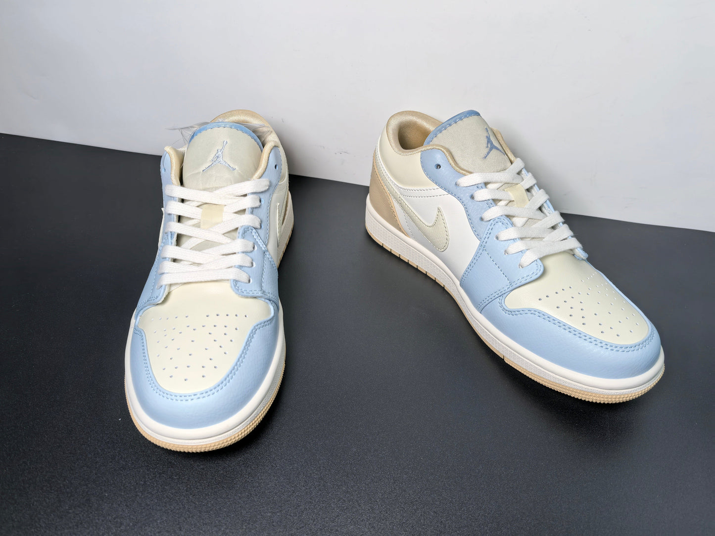 Air Jordan 1 Low Coconut Milk HQ4186-111