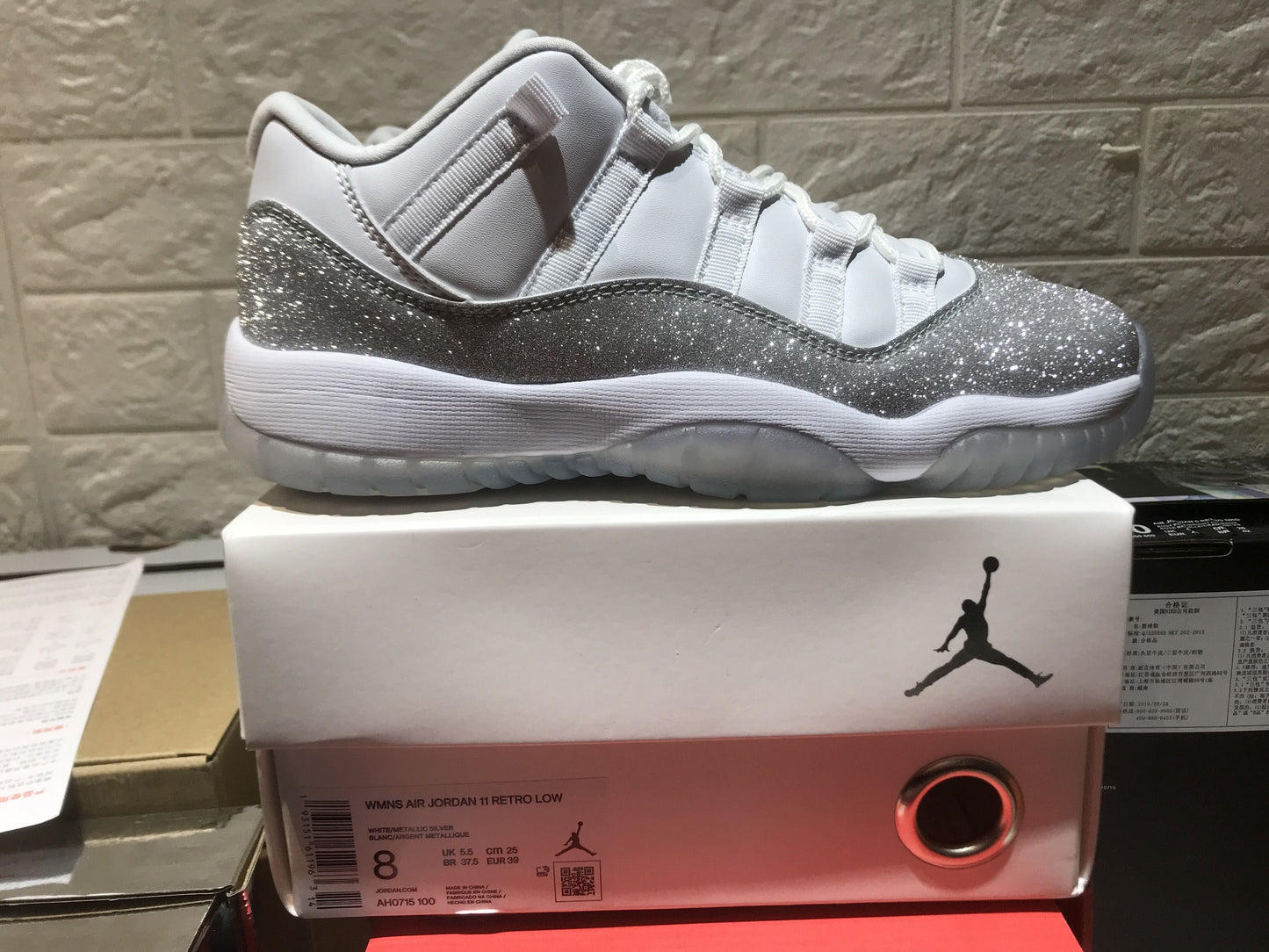 Air Jordan 11 Low" Metallic Silver "