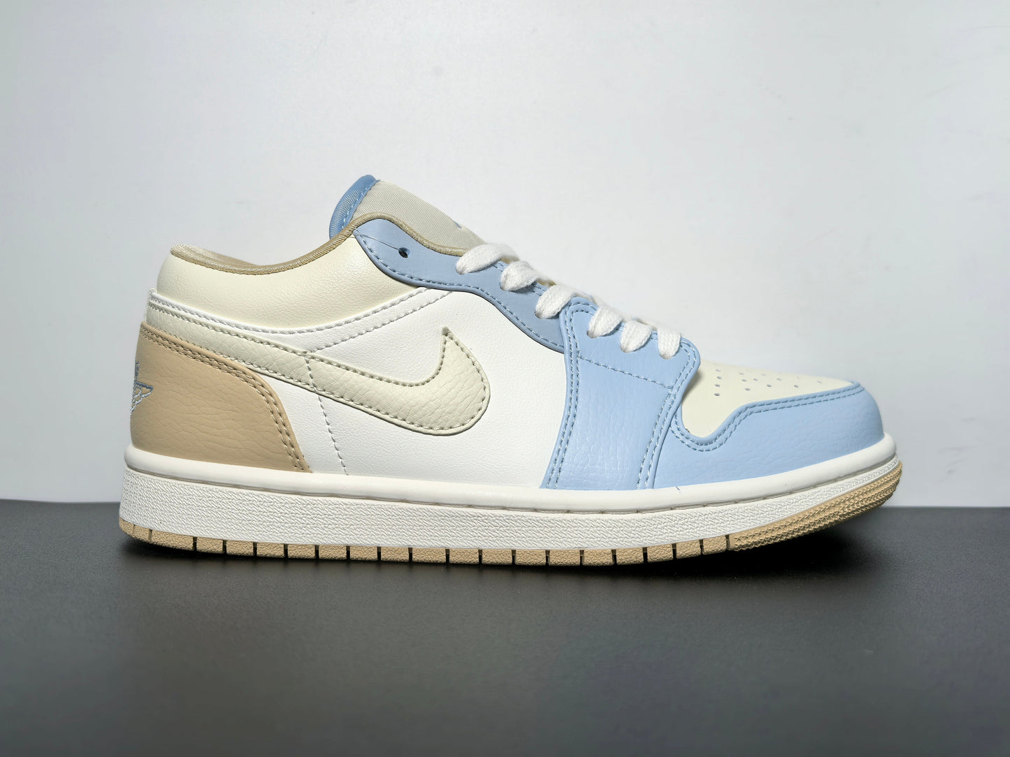 Air Jordan 1 Low Coconut Milk HQ4186-111