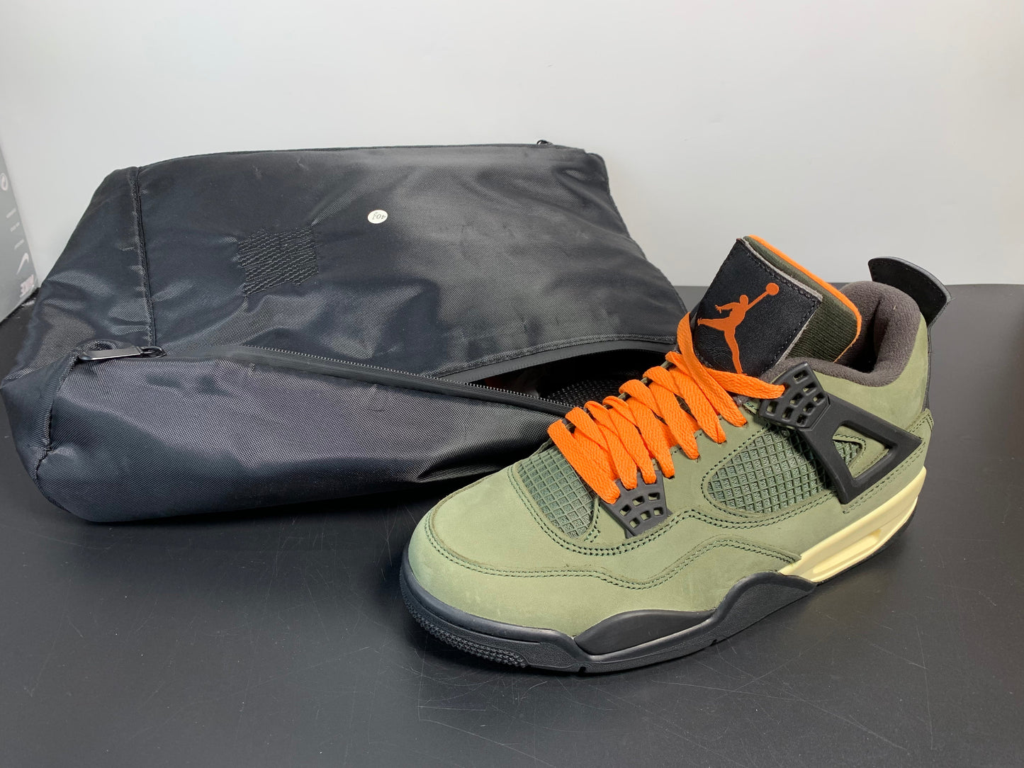 Air Jordan 4 Retro Undefeated Army Green