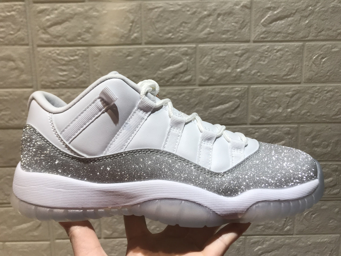 Air Jordan 11 Low" Metallic Silver "