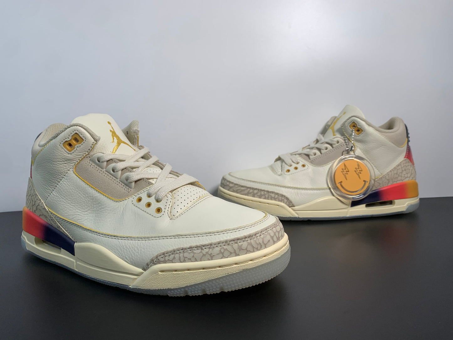 J Balvin x Air Jordan 3 Mid Medellin Sunset FN0344-901