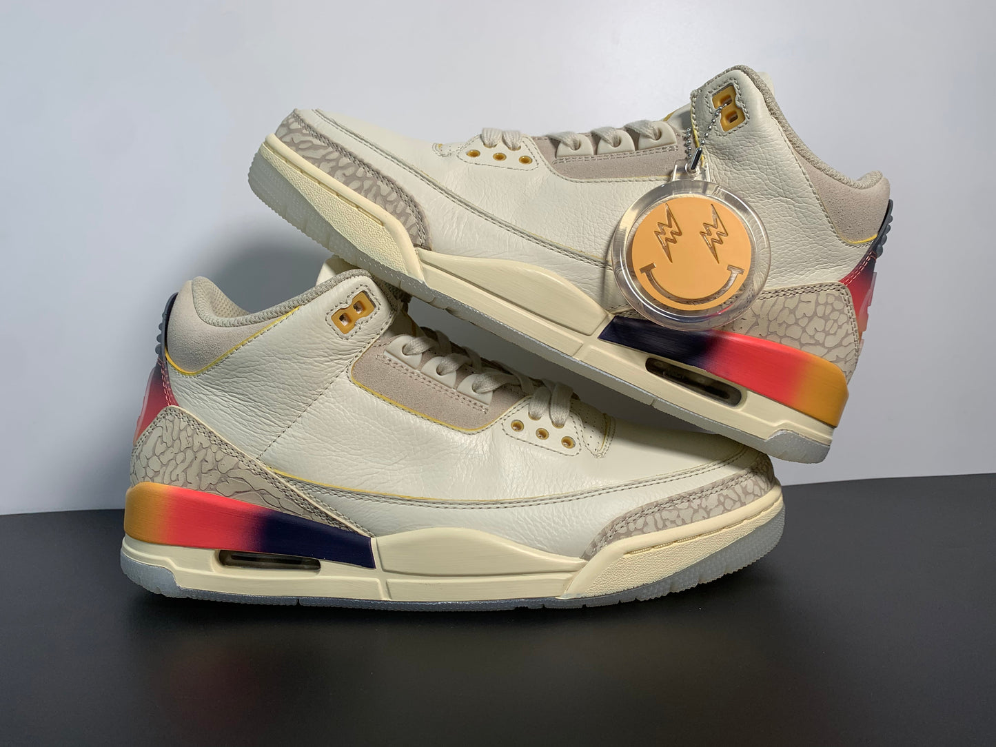 J Balvin x Air Jordan 3 Mid Medellin Sunset FN0344-901