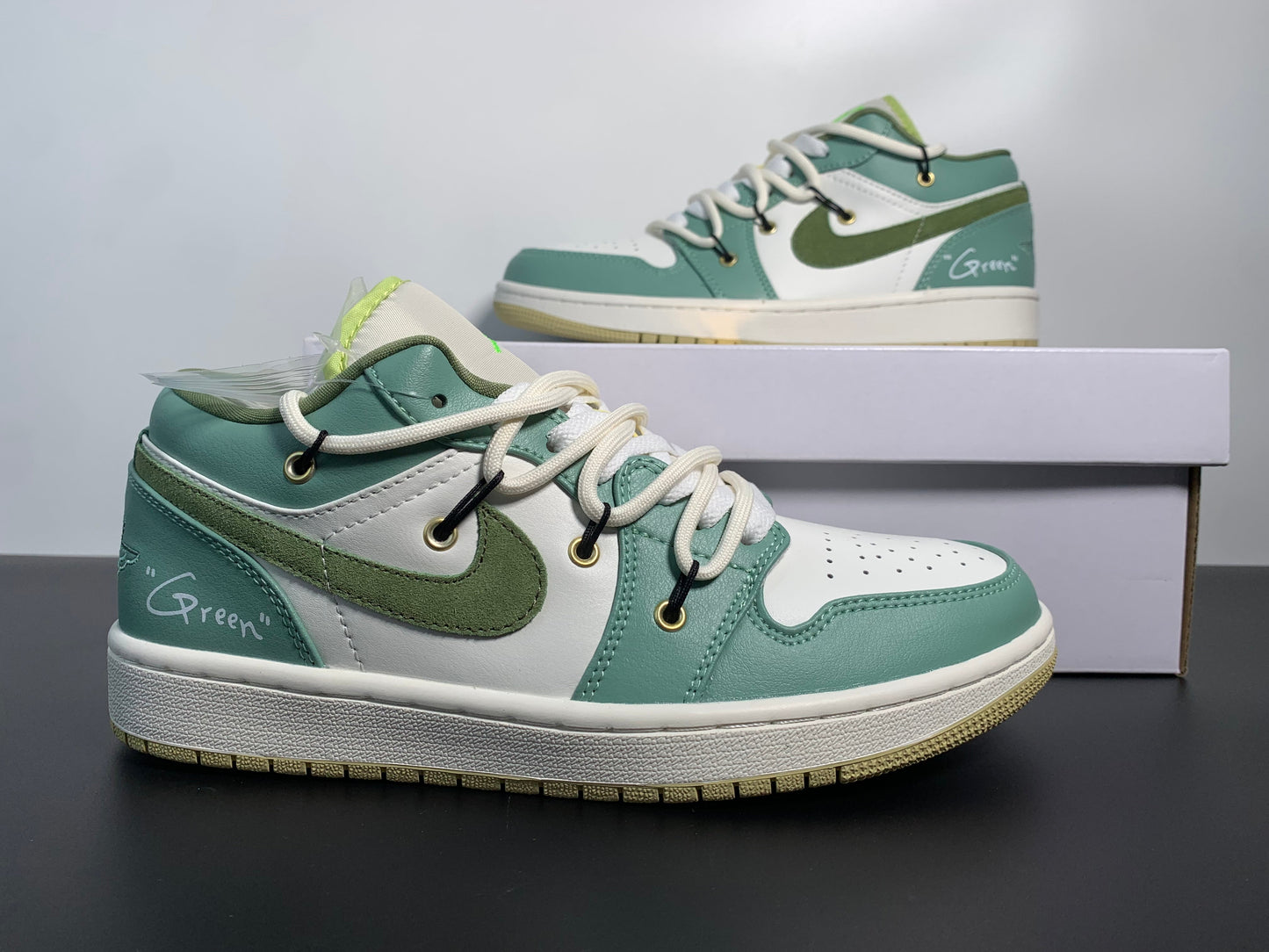 Air Jordan 1 Low Sail White Oil Green FD9906-131