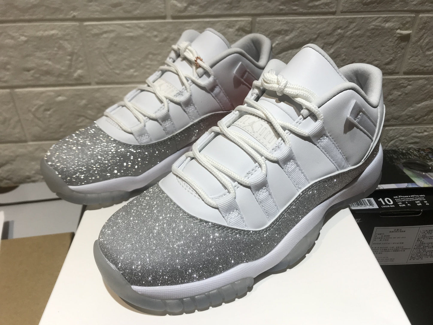 Air Jordan 11 Low" Metallic Silver "