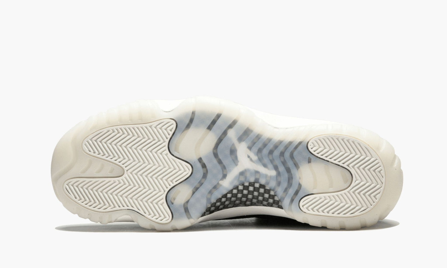 Air Jordan 11 Retro Low "RE2PECT"