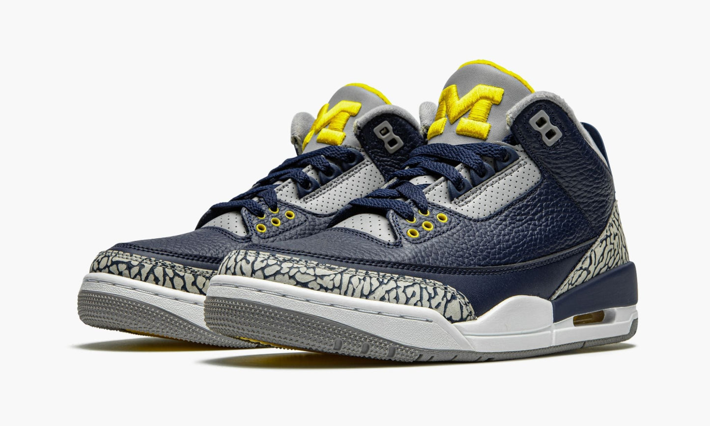 Air Jordan 3 Retro PE "Michigan"