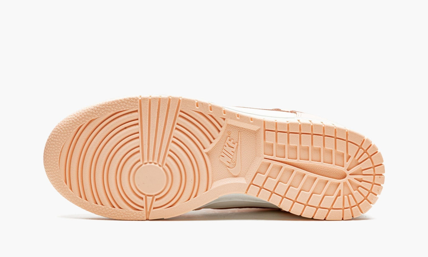 Dunk High WMNS "Crimson Tint"