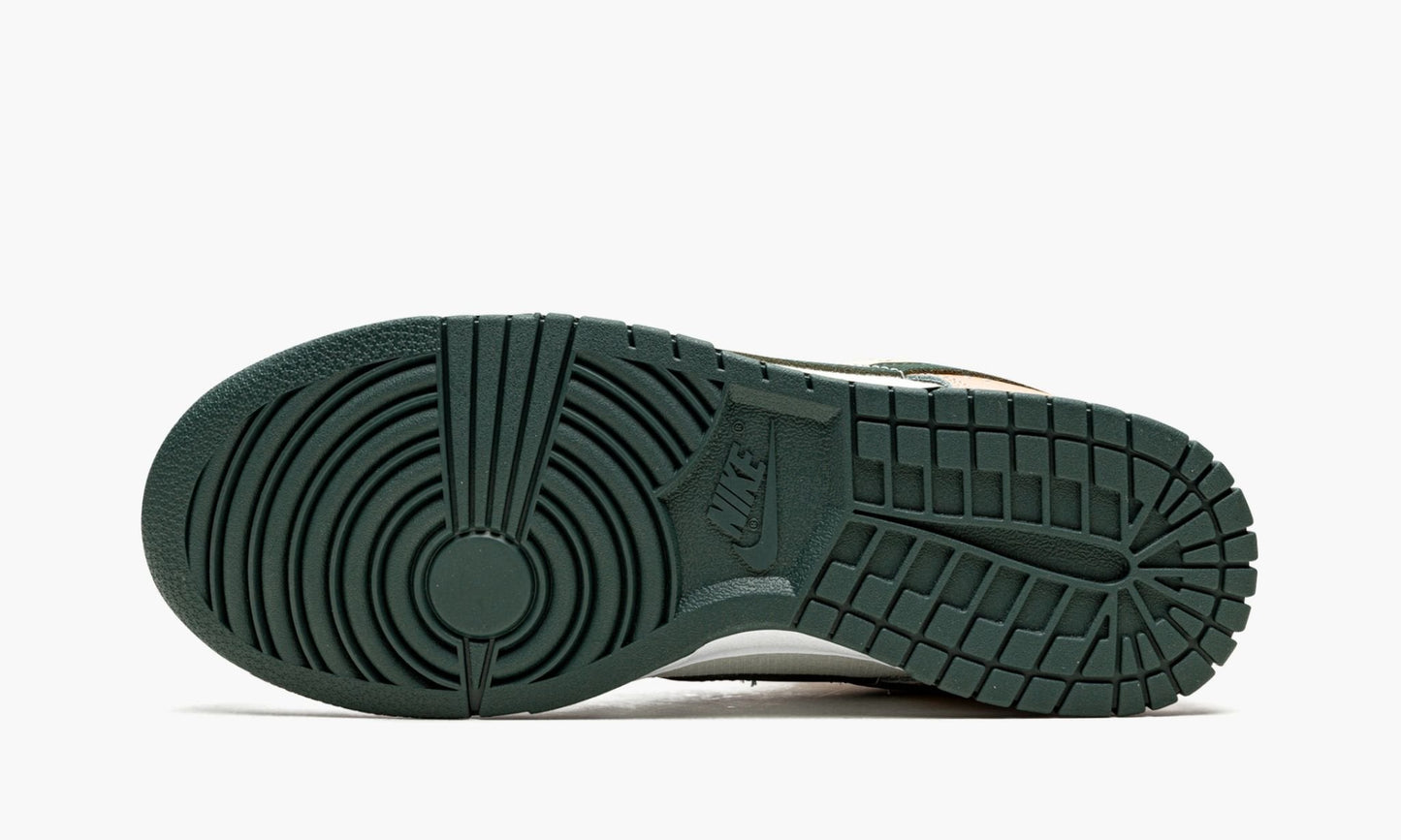 Dunk Low SE "Multi-Camo"