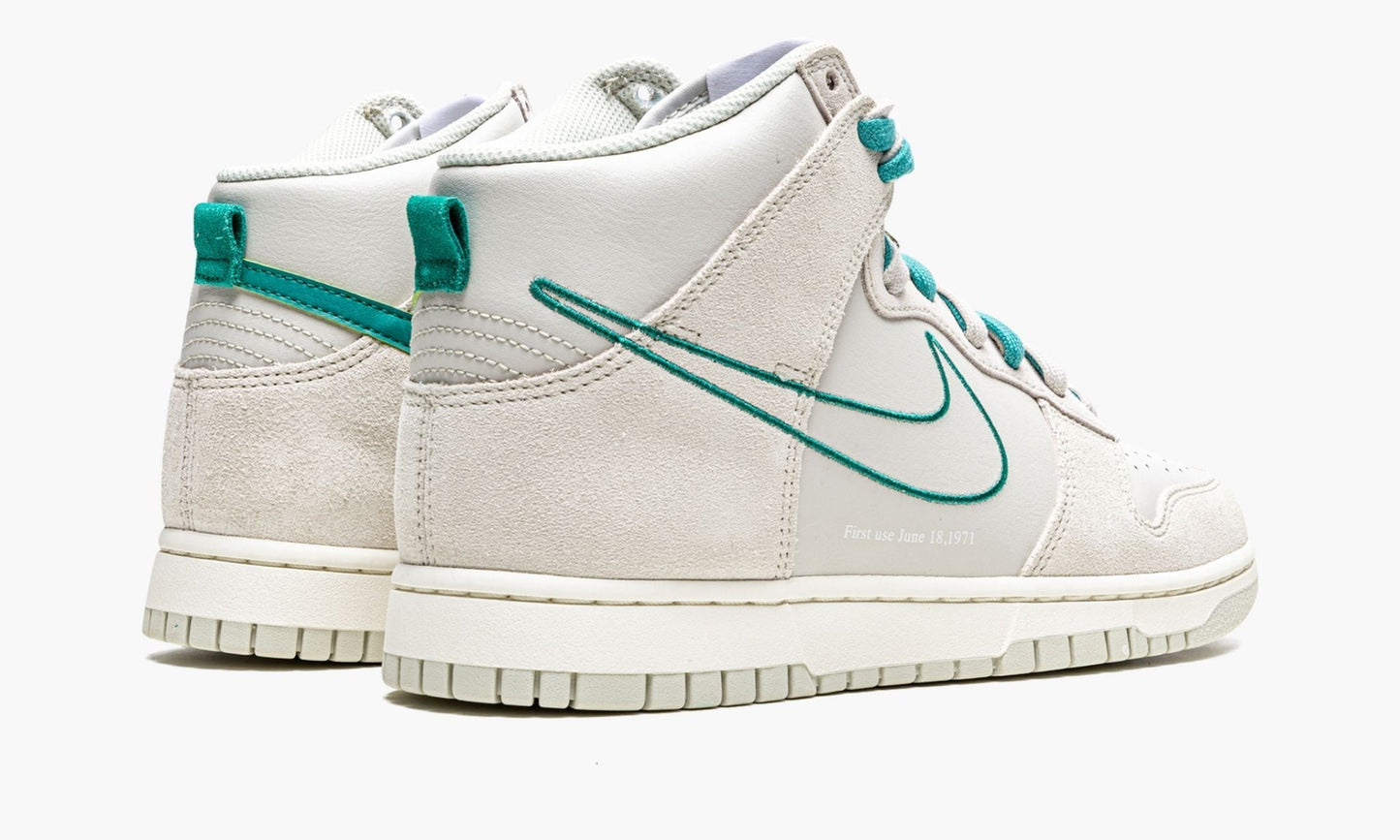 Dunk High SE "First Use - Green Noise"