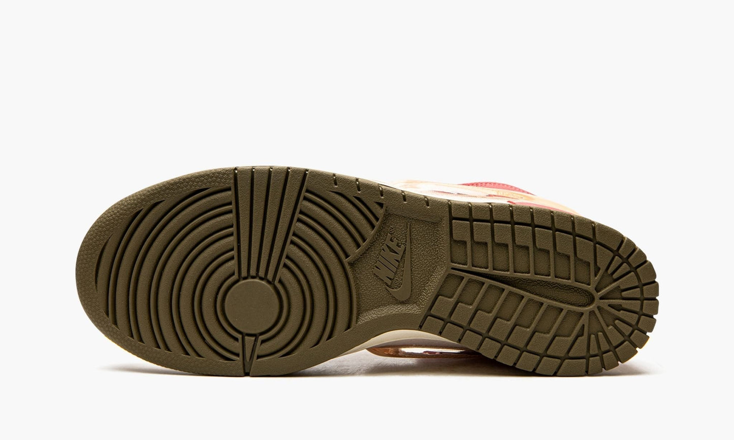Dunk Mid "Social Status - Strawberry Chocolate"