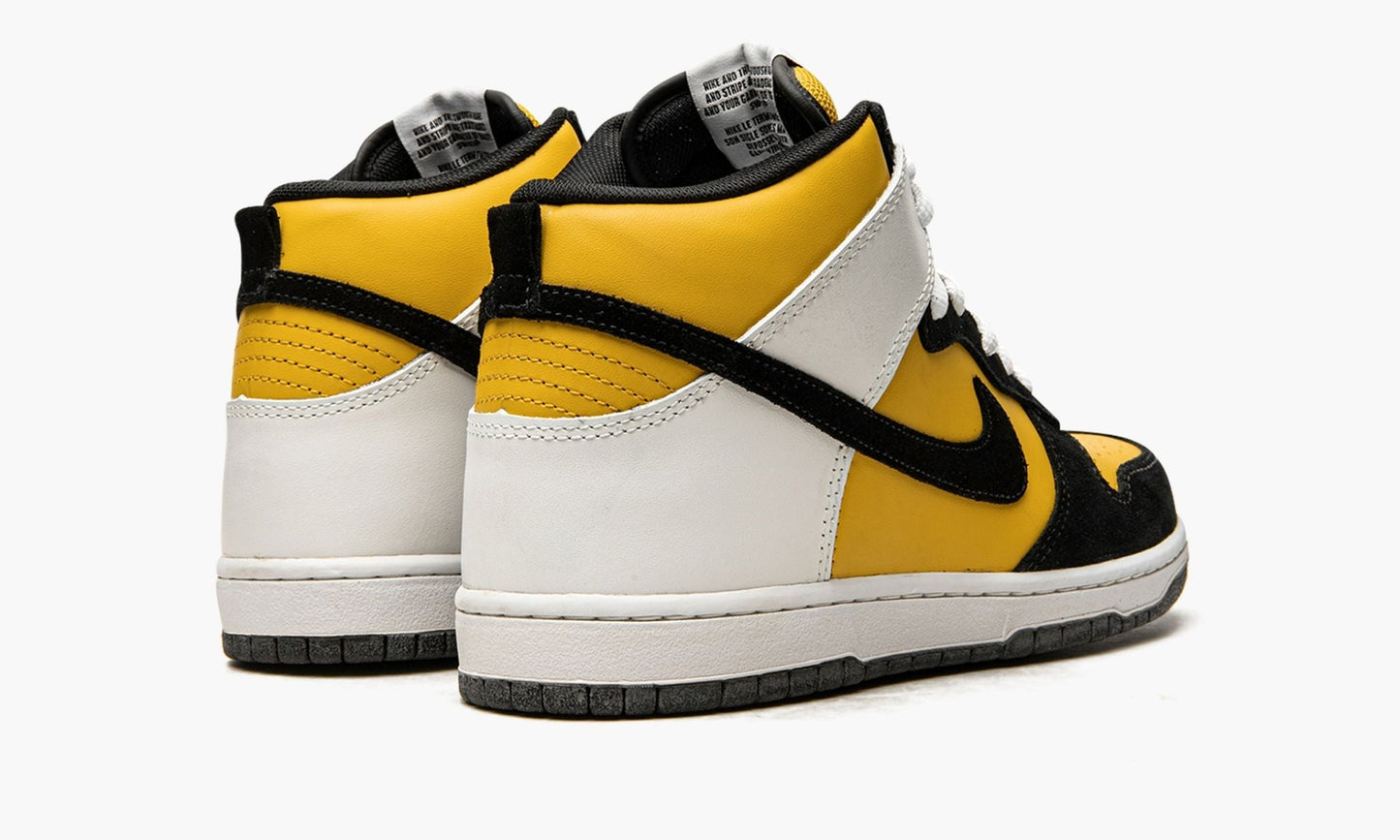 SB Dunk High "EMB"