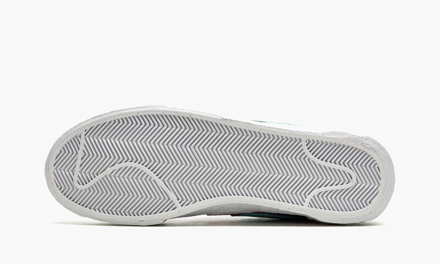 Blazer Low "Sacai - Kaws Purple Dusk"