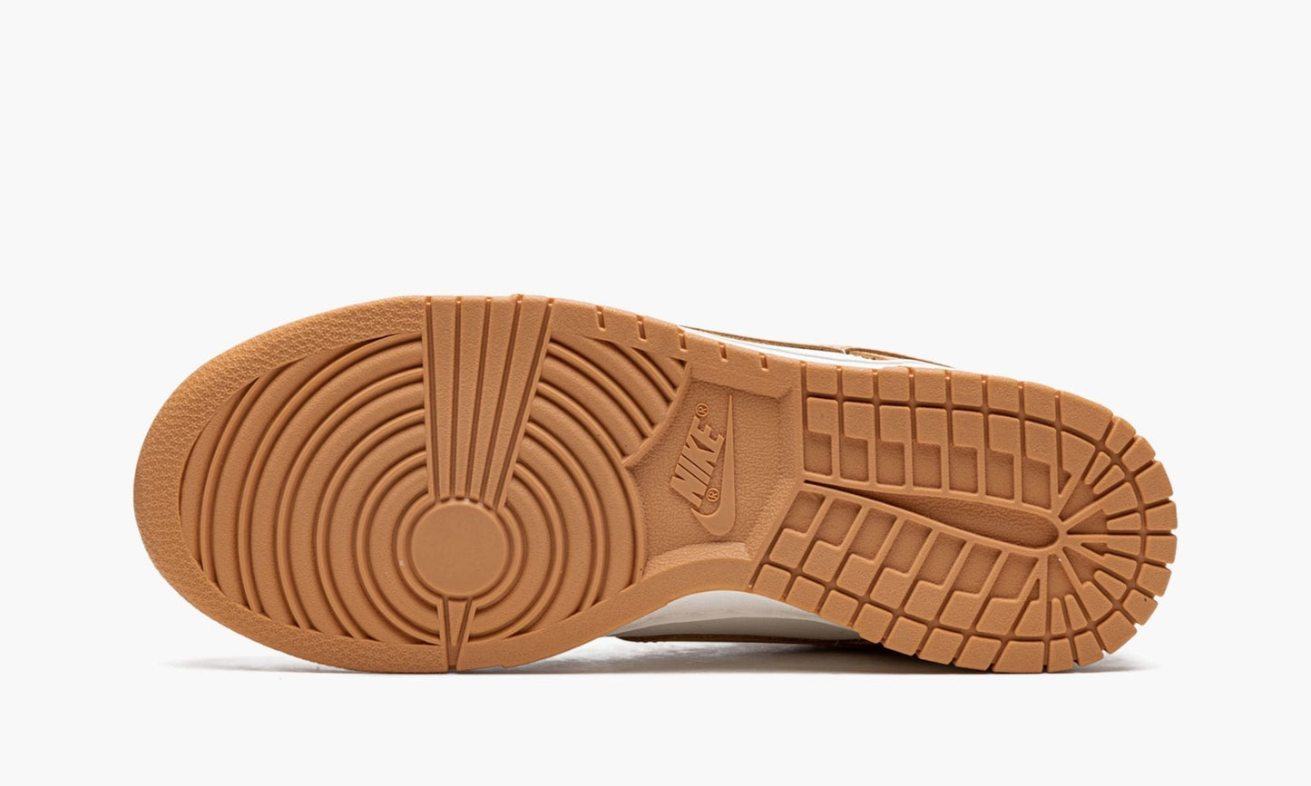 WMNS Dunk Low "Harvest Moon"