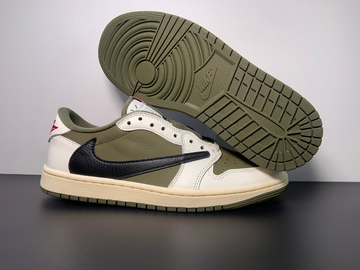 Travis Scott x Nike Air Jordan 1 Low OG”Medium Olive” DM7866-200