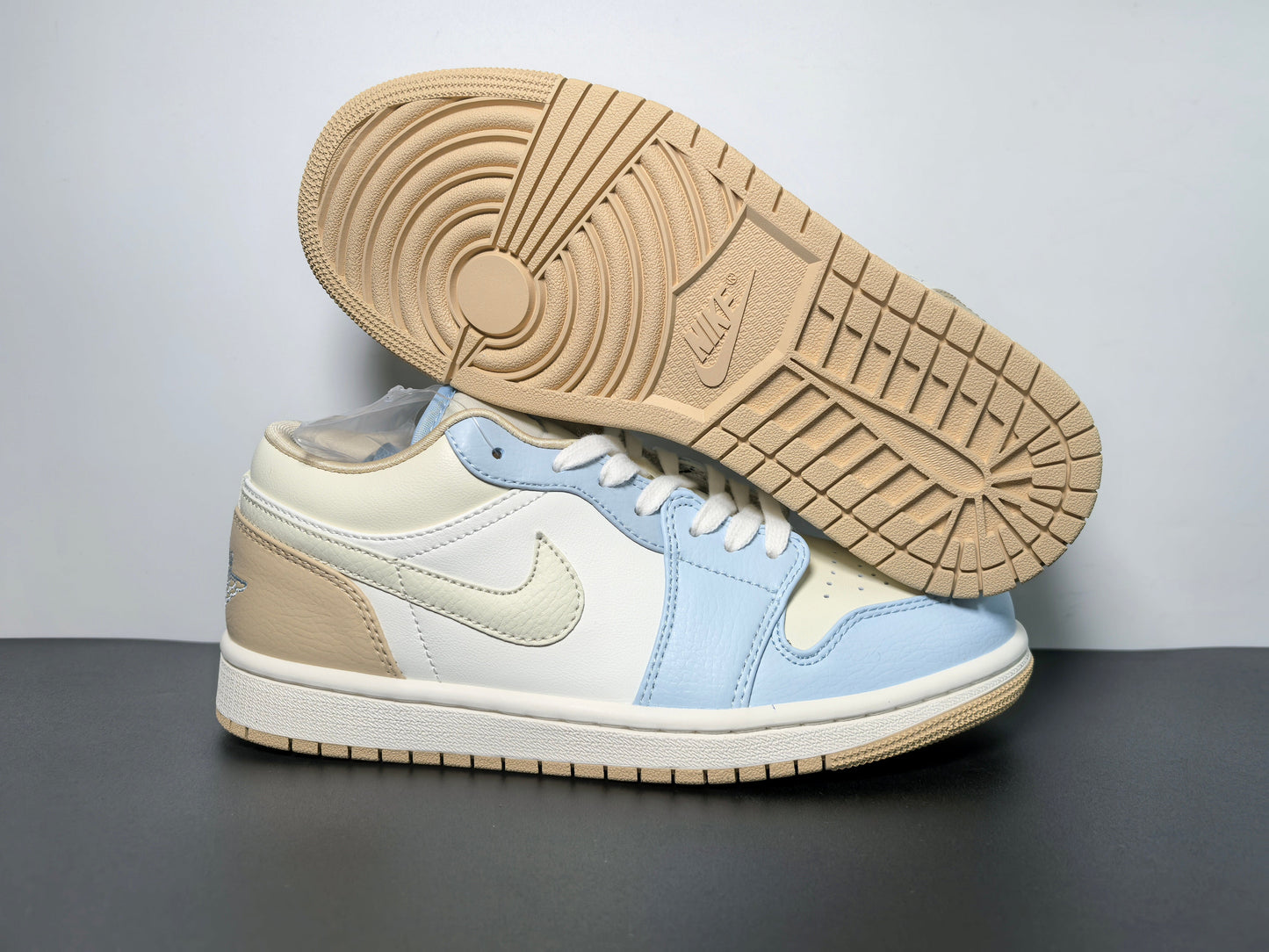 Air Jordan 1 Low  Coconut Milk  HQ4186-111