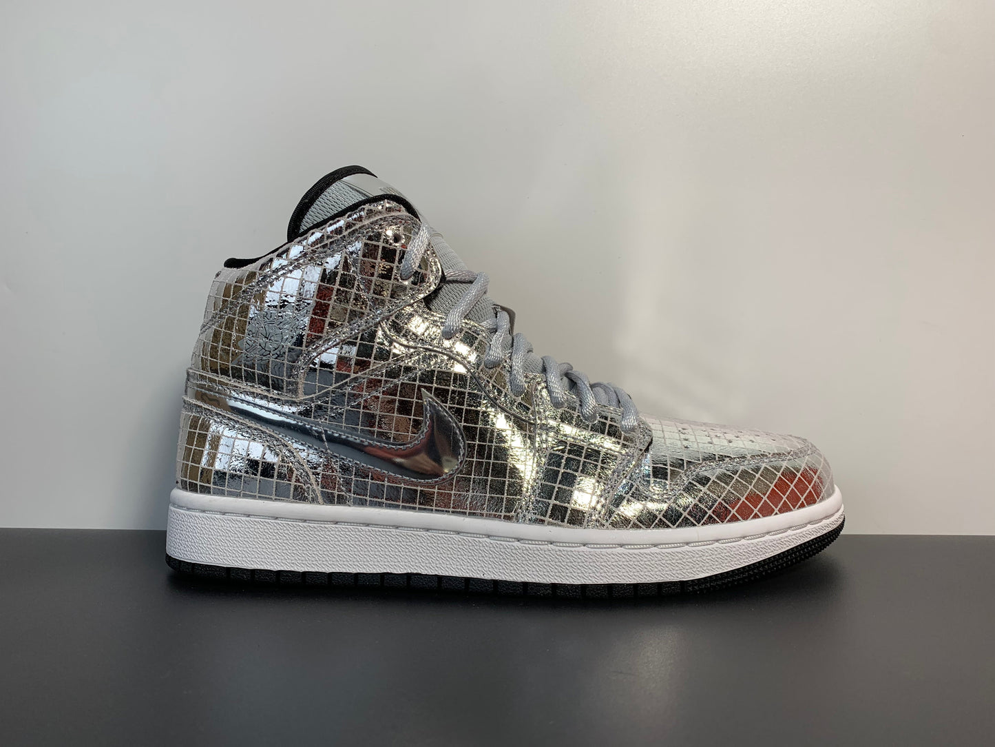 Air Jordan 1 Mid SE Disco Metallic Silver CU9304-001