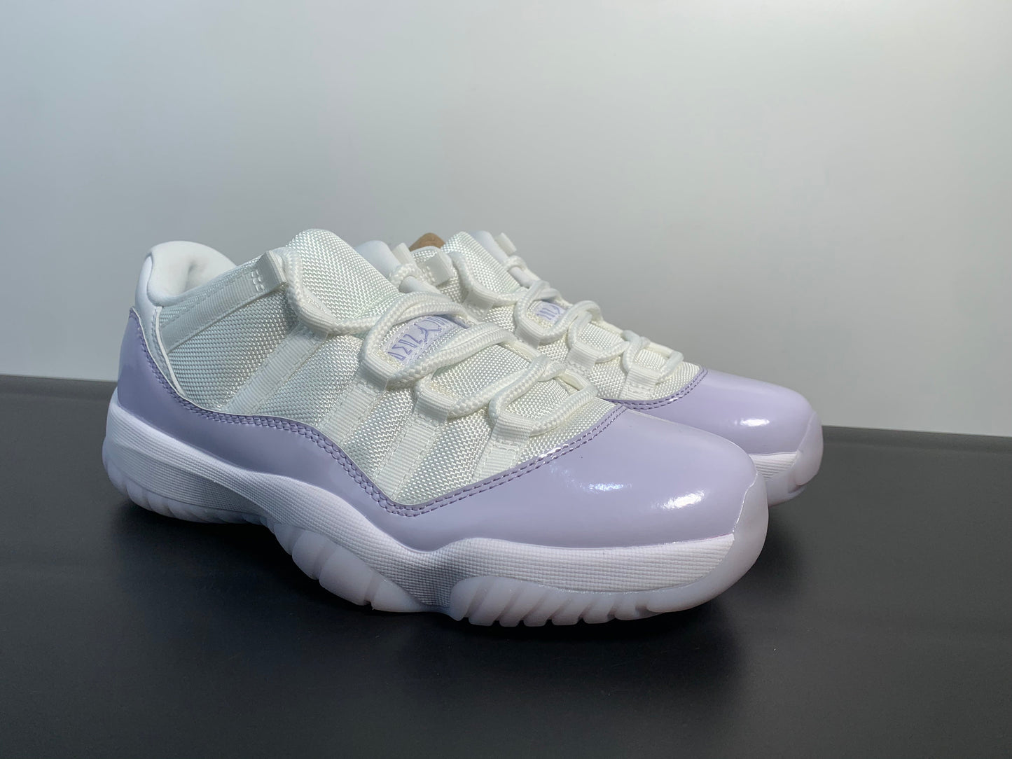 Air Jordan 11 Pure Violet AH7860-101