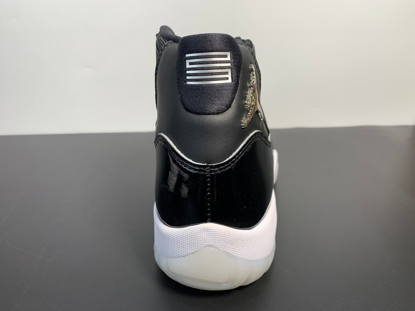 Air Jordan 11  Silver Eyelets CT8012-011