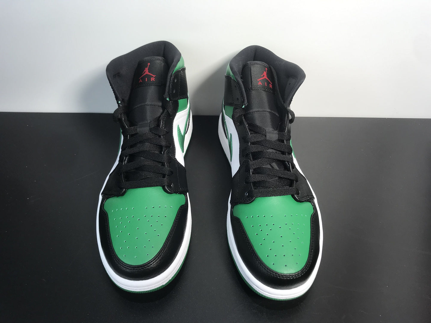 Air Jordan 1 Mid Green Toe