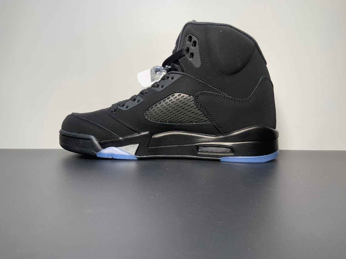 Air Jordan 5 Retro Black Cat FZ2239-001