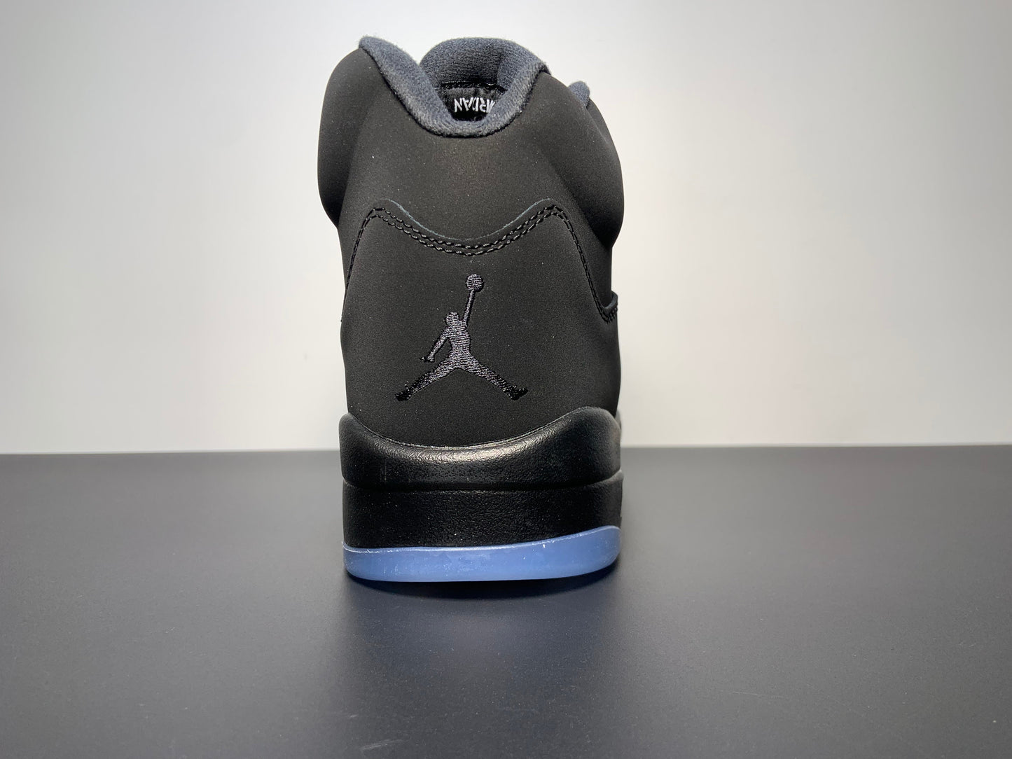 Air Jordan 5 Retro Black Cat FZ2239-001