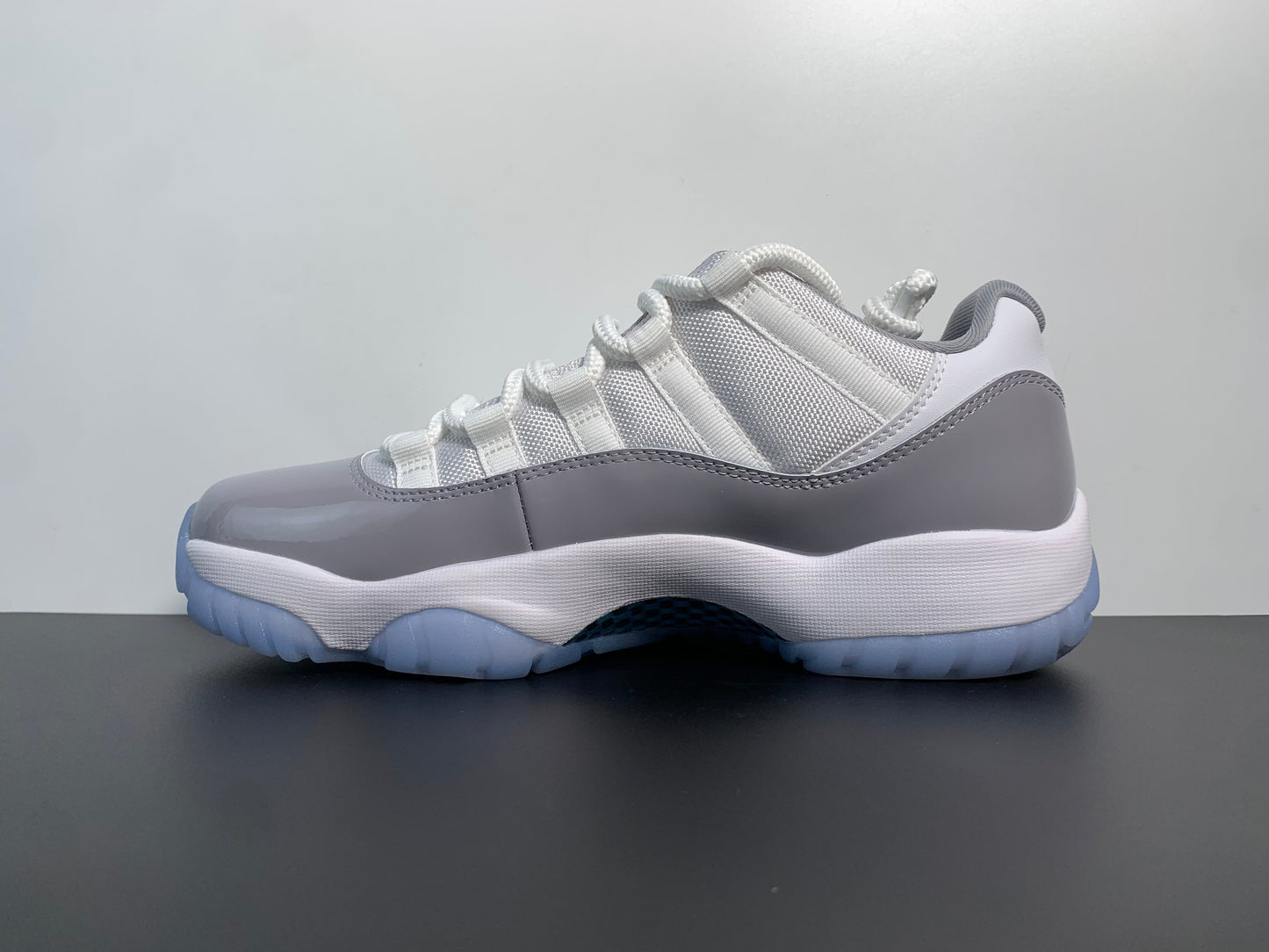 Air Jordan 11 Low Cement Grey AV2187-140