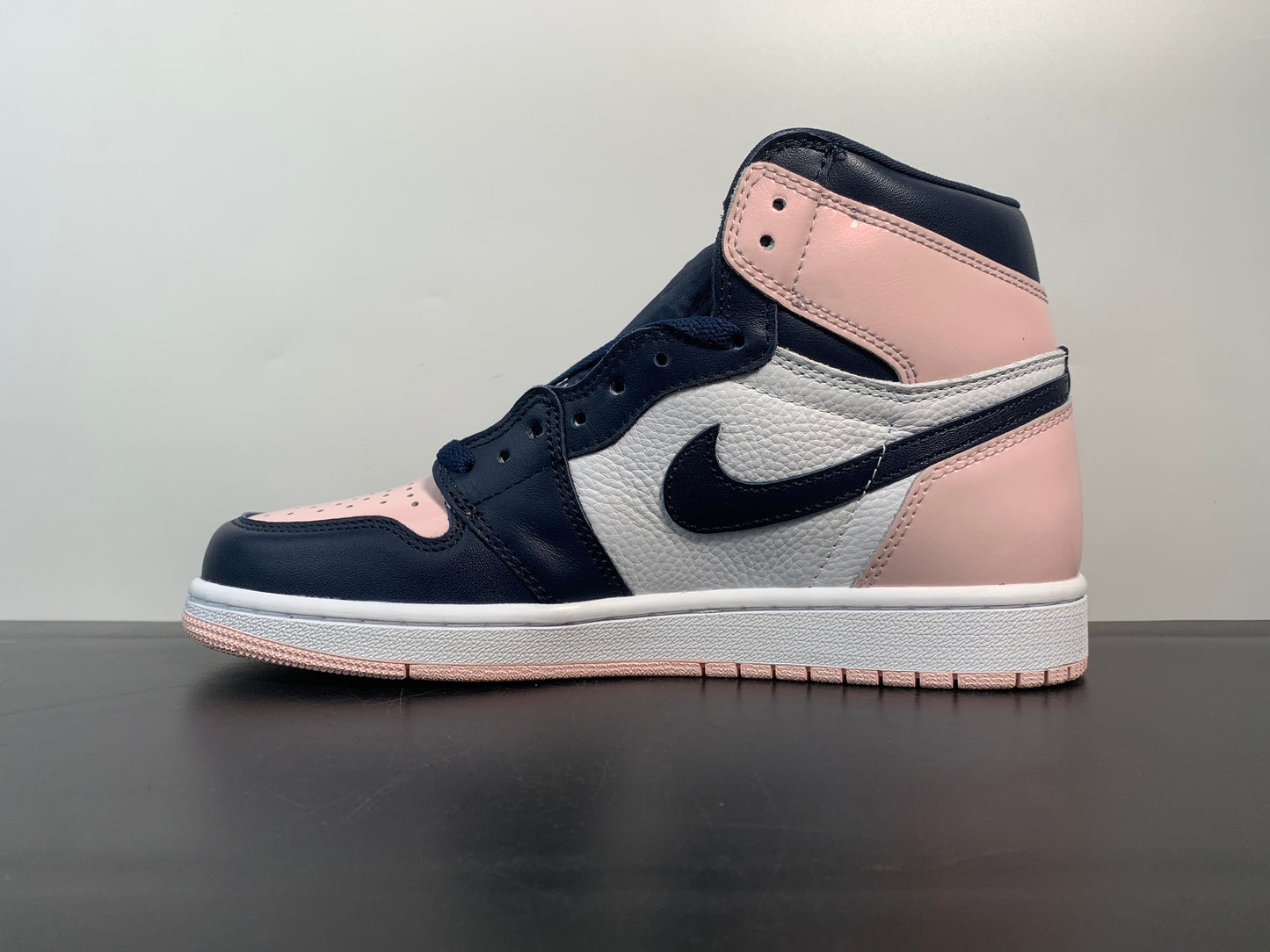 Air Jordan 1 High OG Atmosphere DD9335-641