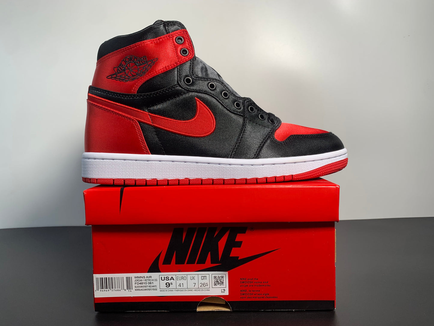 Air Jordan 1 High OG WMNS “Satin Bred” FD4810-061