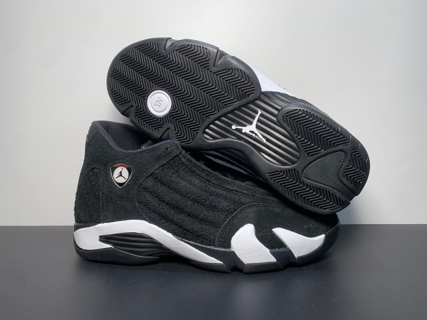 Air Jordan 14 “Black White University Red”487471-016