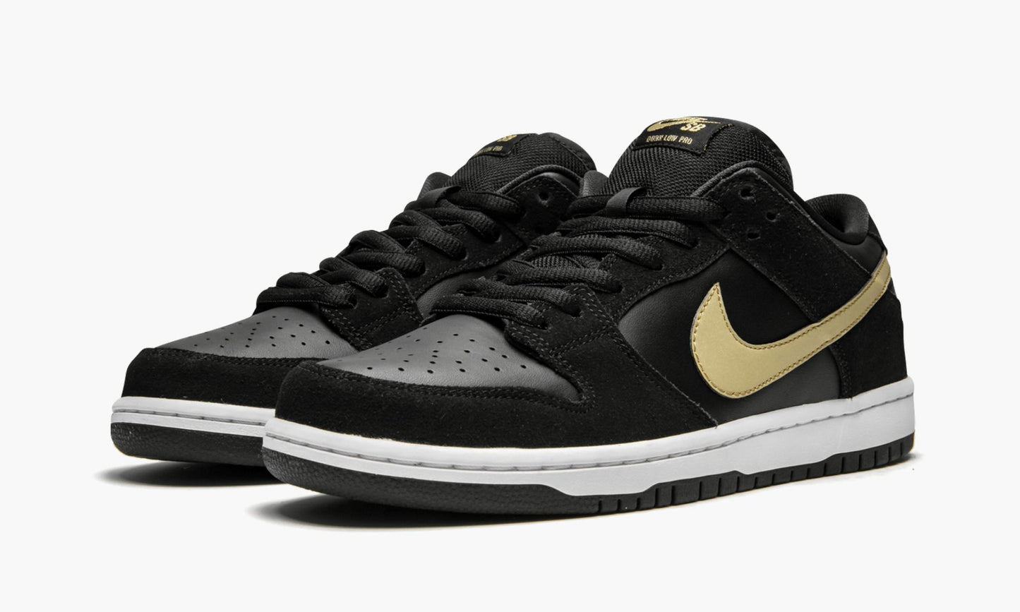 SB Dunk Low Pro "Takashi"