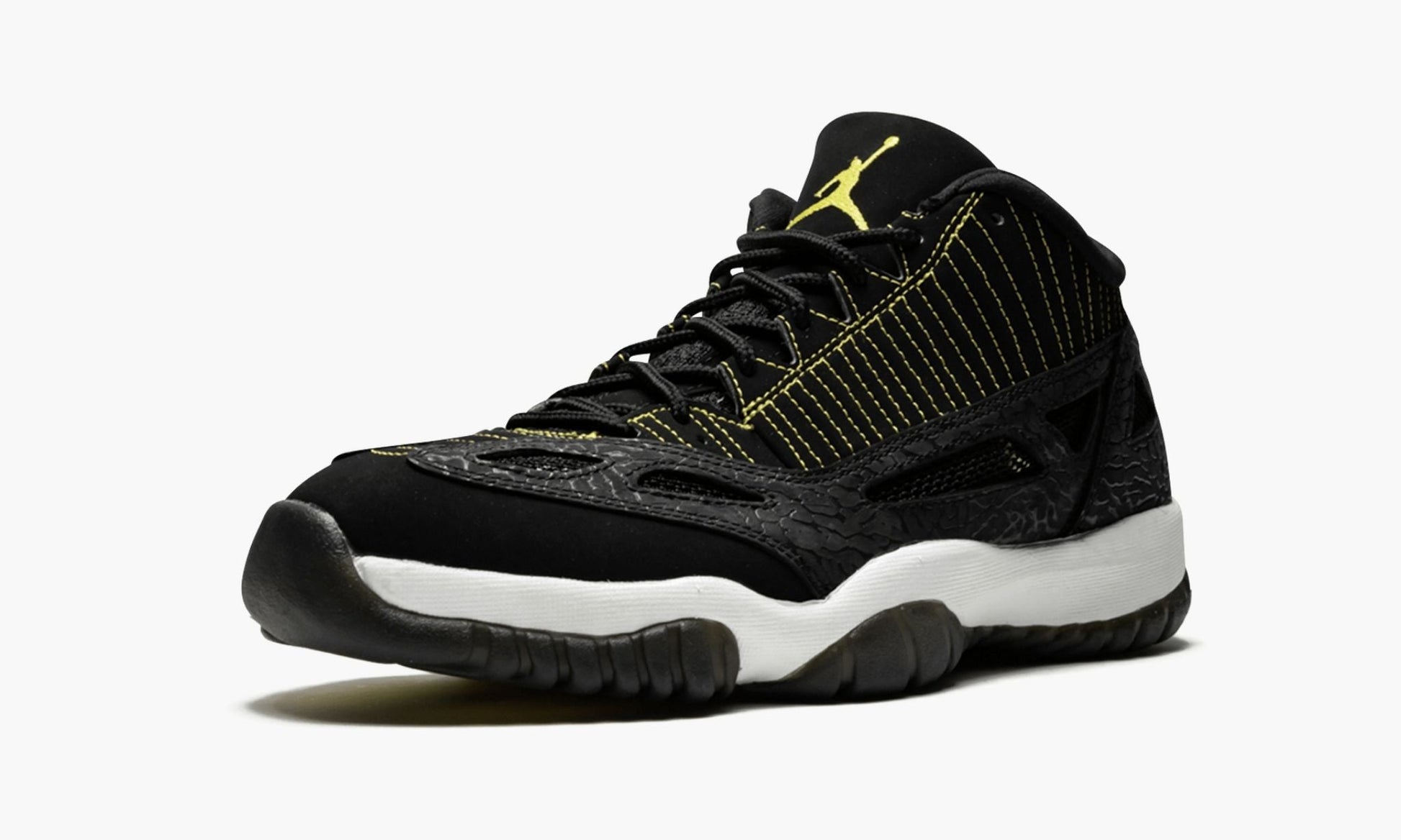 Air Jordan 11 Retro Low