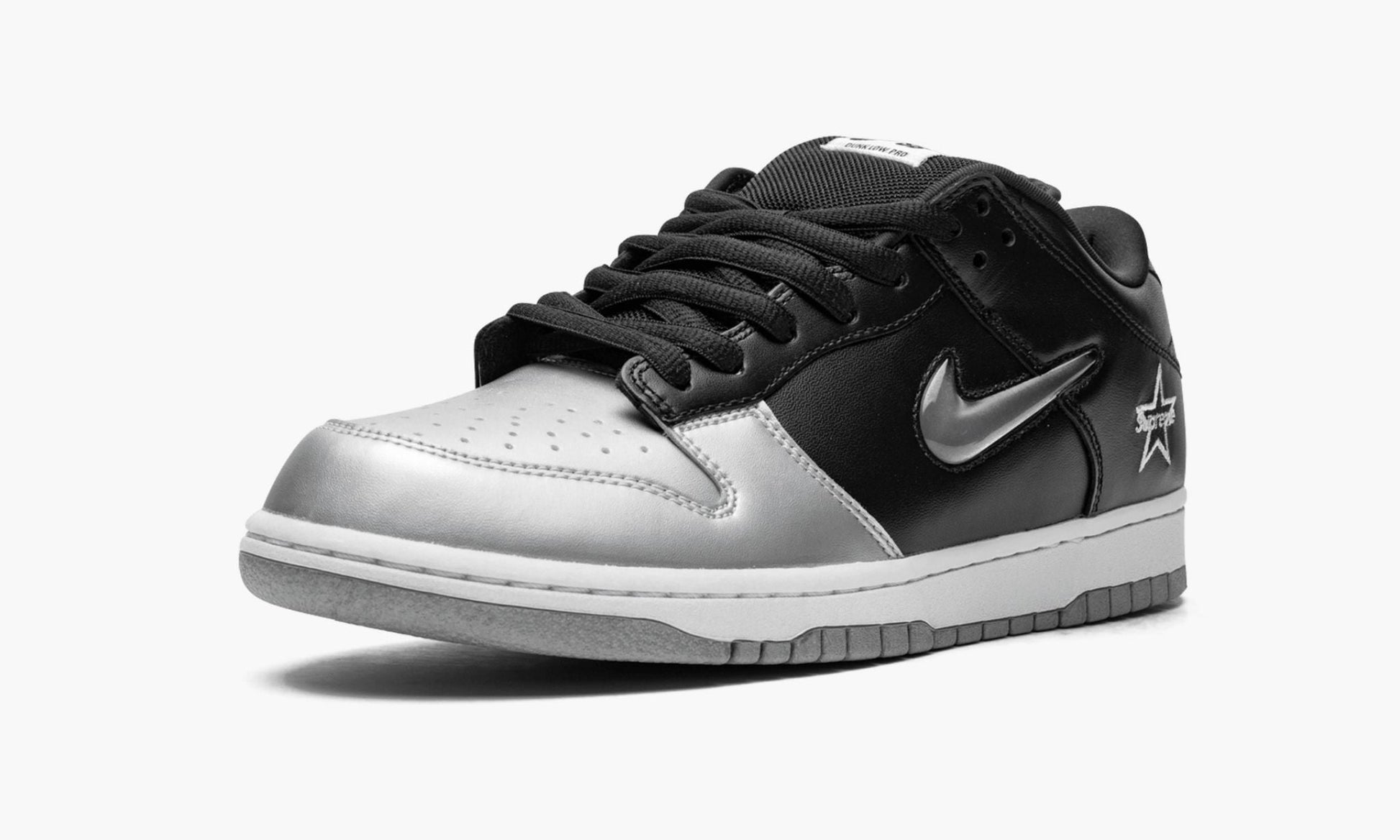 SB Dunk Low OG QS "Supreme - Jewel Swoosh Silver/Black"