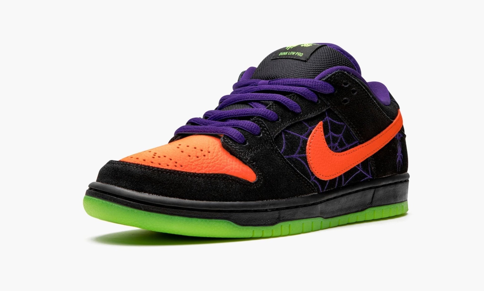 SB Dunk Low "Night of Mischief"