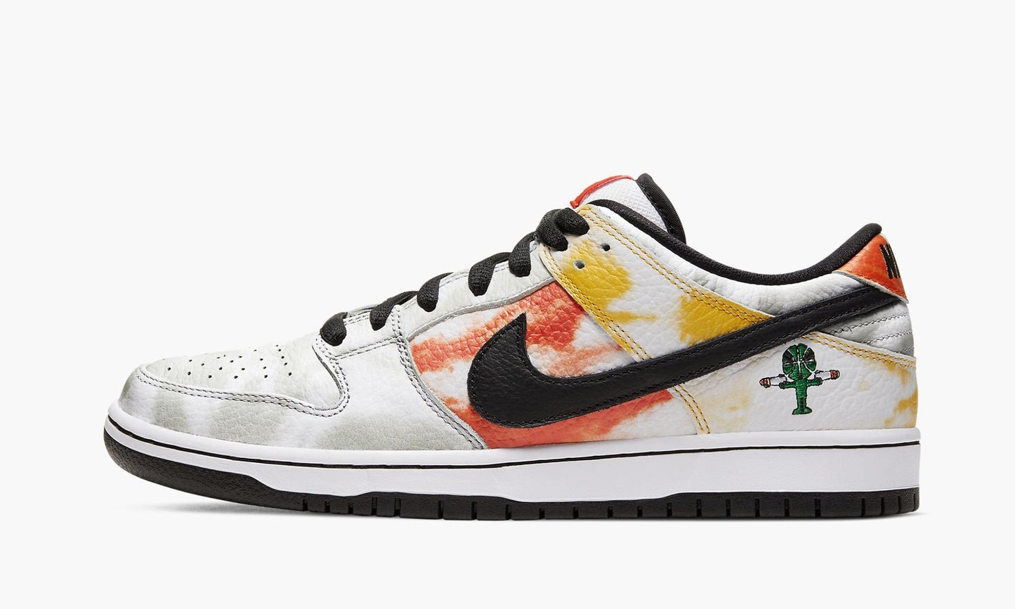 SB Dunk Low "Tie-Dye Rayguns 2019 - White"