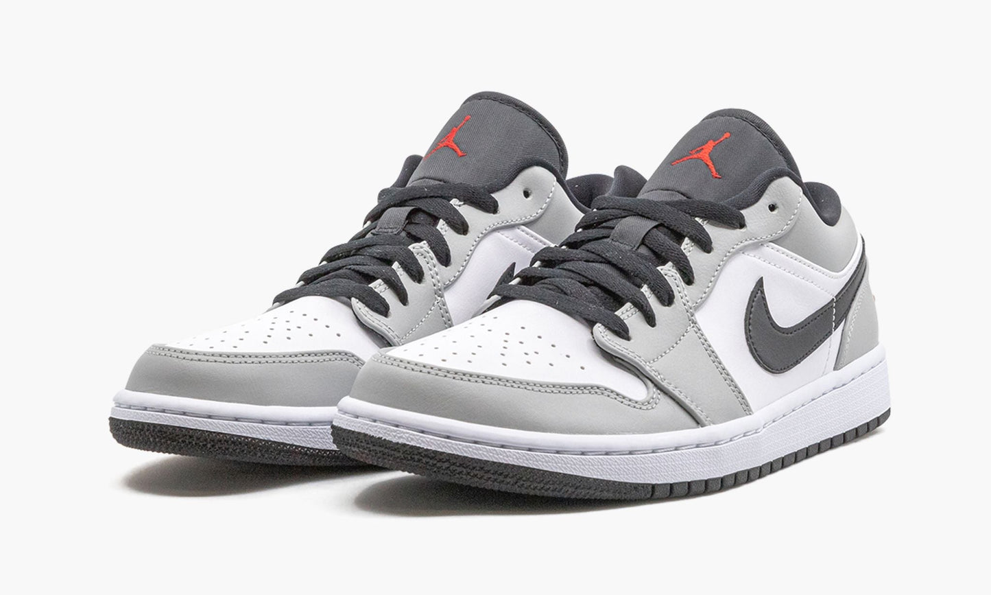 Air Jordan 1 Low "Light Smoke Grey"