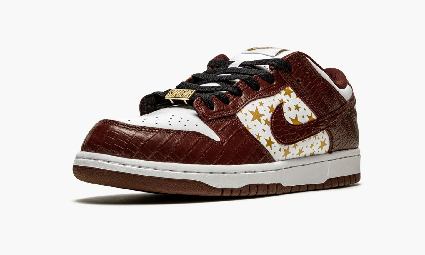 SB Dunk Low "Supreme - Stars - Barkroot Brown"