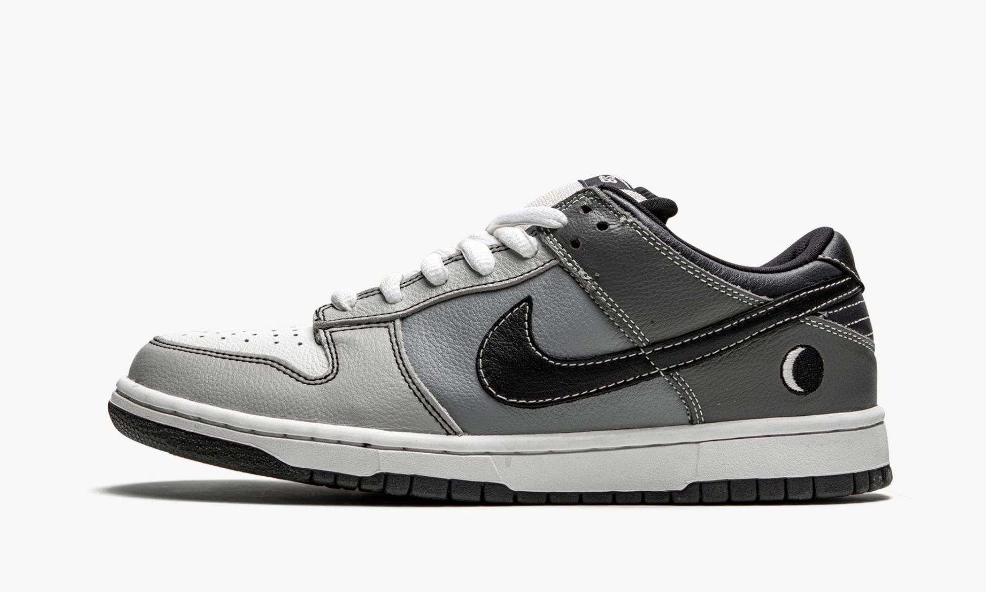 SB Dunk Low "Lunar Eclipse West"