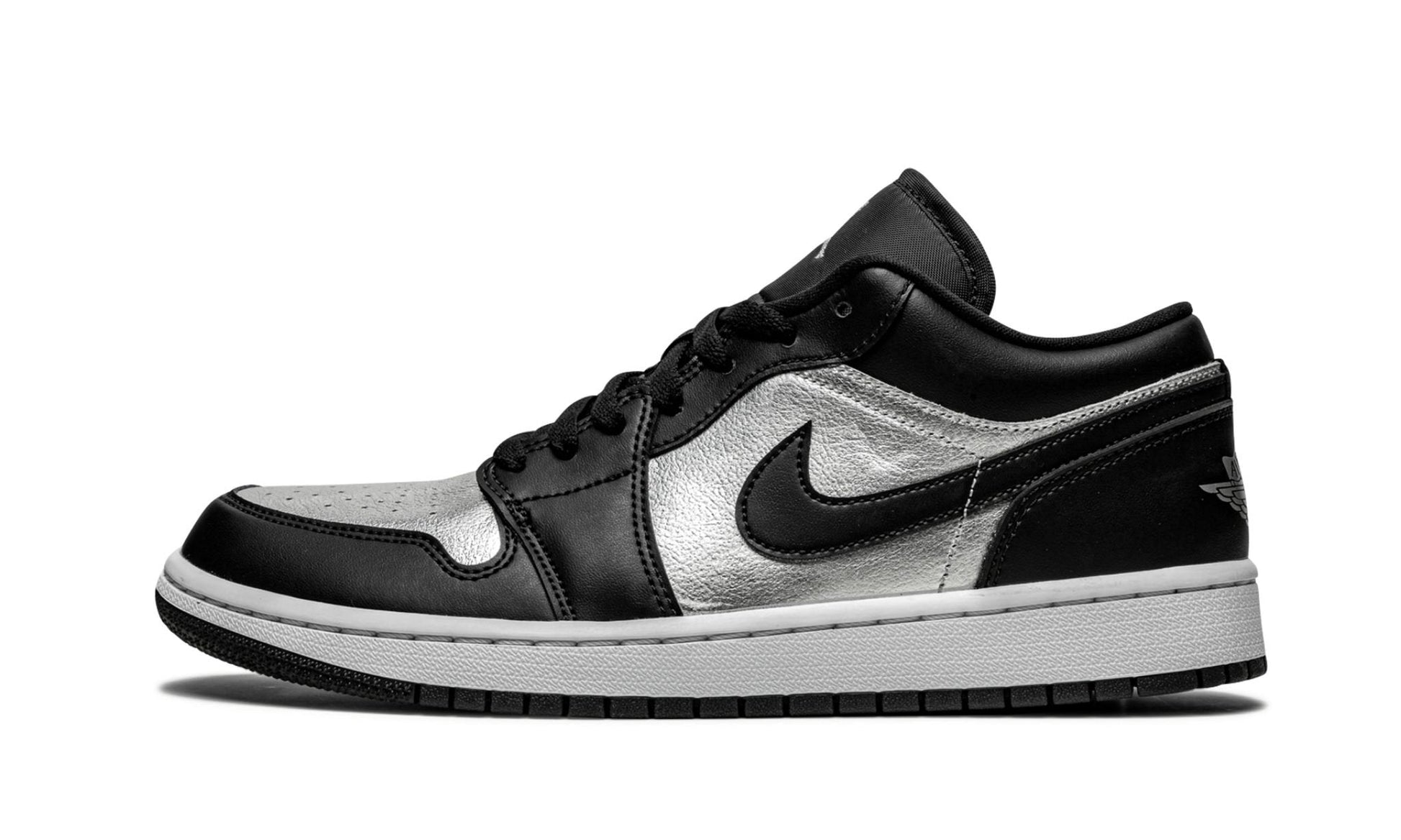 WMNS Air Jordan 1 Low SE "Silver Toe"