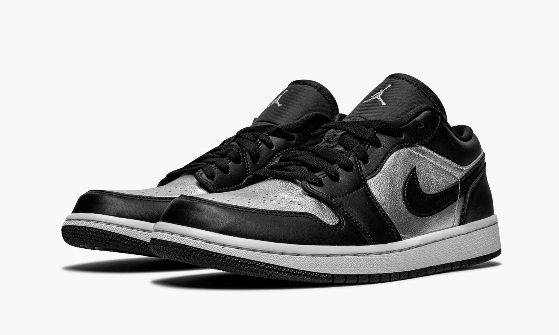 WMNS Air Jordan 1 Low SE "Silver Toe"