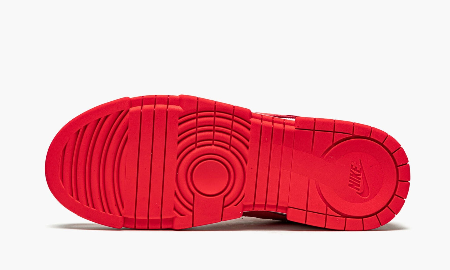 Dunk Low Disrupt "Siren Red"