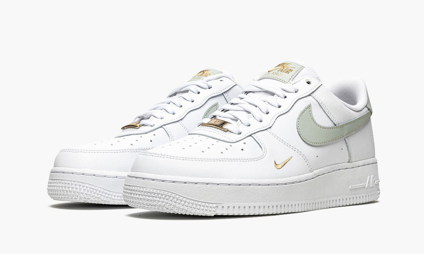 WMNS Air Force 1 Low "White / Grey / Gold"