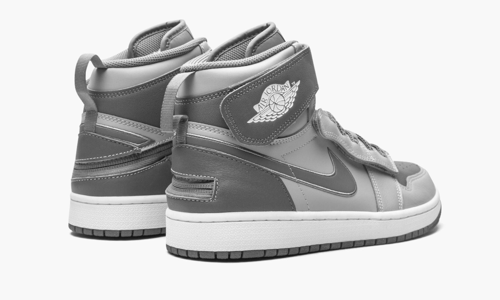 Air Jordan 1 High FlyEase "Grey"