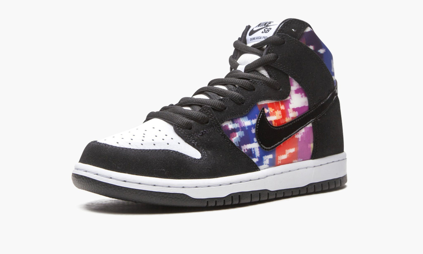 SB Dunk High "TV Signal"