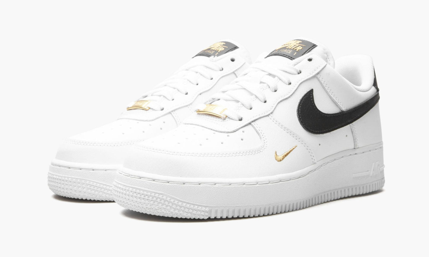 WMNS Air Force 1 Low Essential "White / Black / Gold"