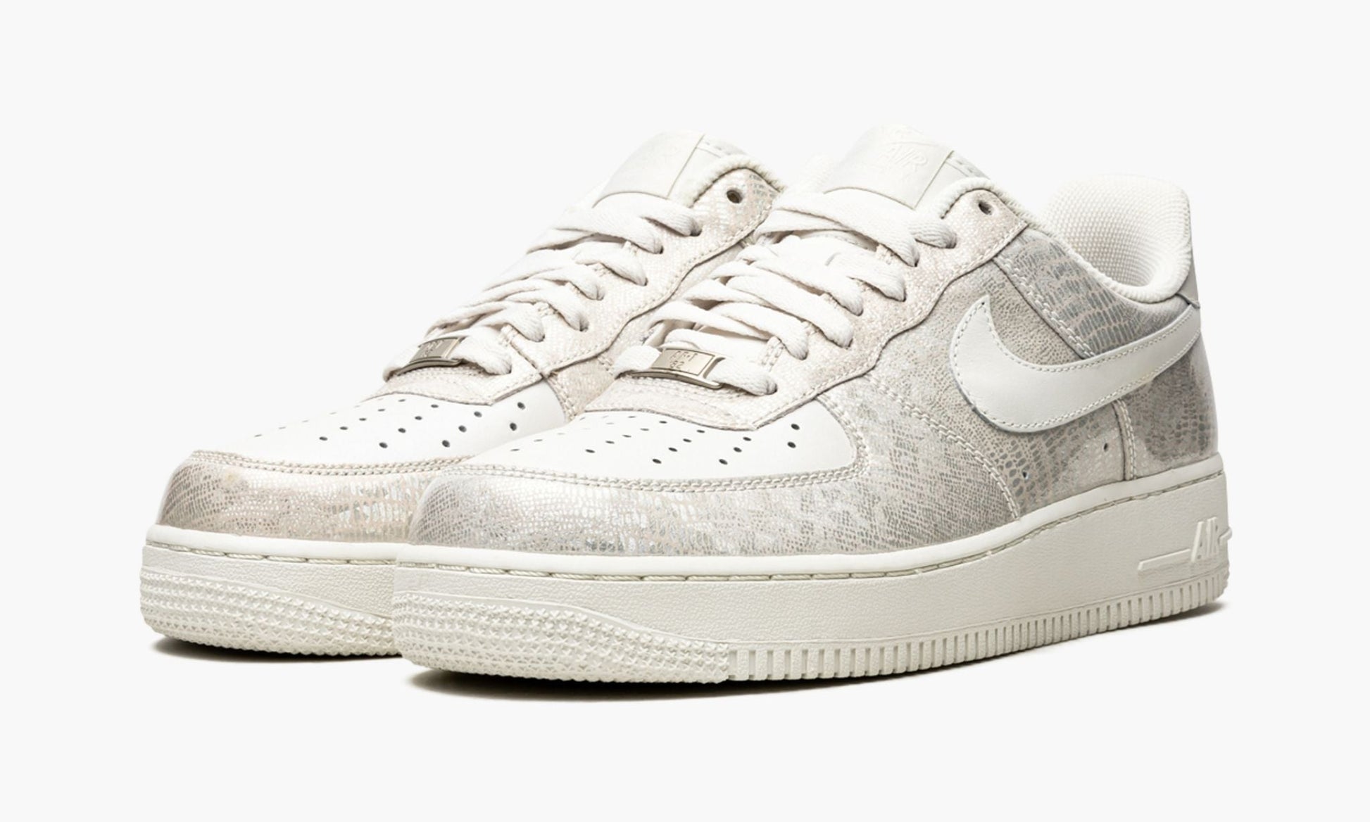 WMNS Air Force 1 '07 "Swan"