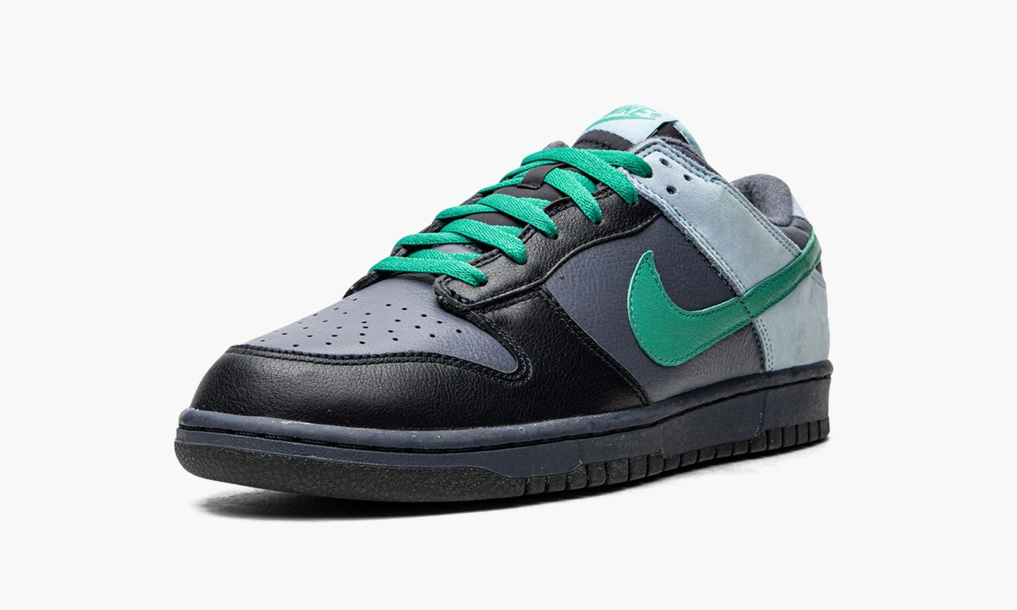 WMNS Dunk Low Premium