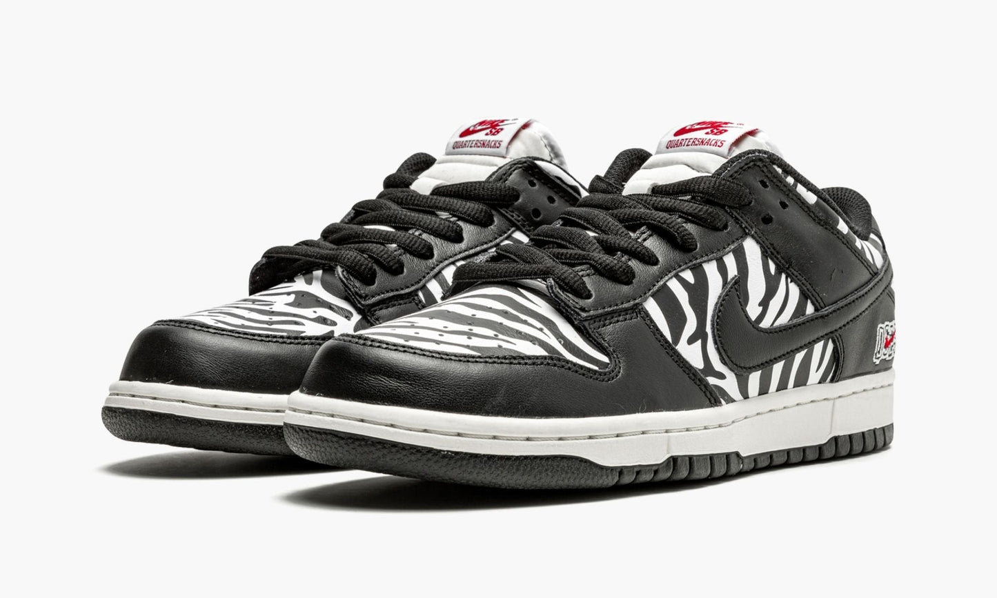 SB Dunk Low OG QS "Quarter Snacks"