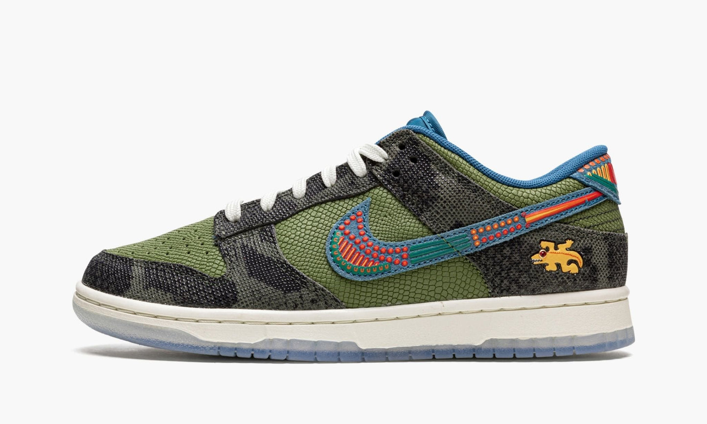 Dunk Low "SiEMPRE Familia"